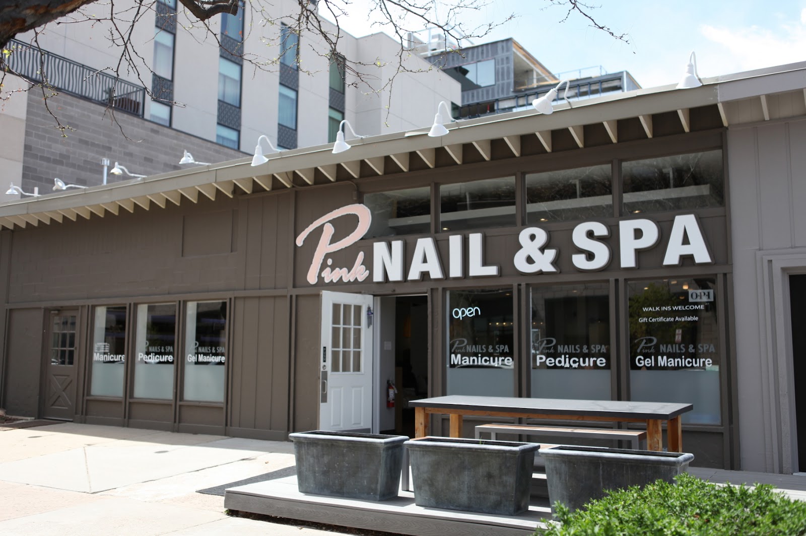 Pink Nails And Spa logo